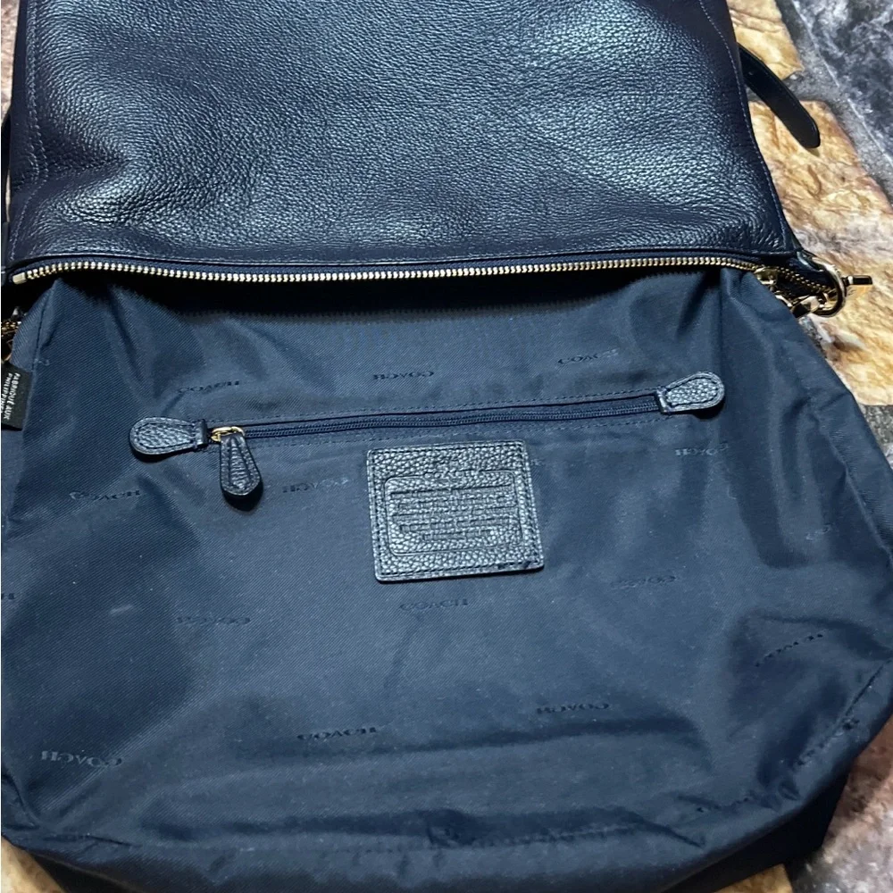 Coach Turnlock Hobo Crossbody Bag Pebbled Leather Navy Luxury Office Authentic